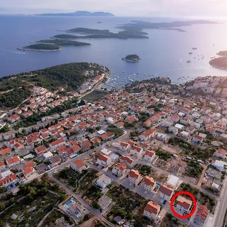 Luxury With A Swimming Pool Hvar - 15992 * フヴァル