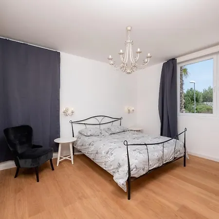 ヴィラ Luxury With A Swimming Pool Hvar - 15992 *