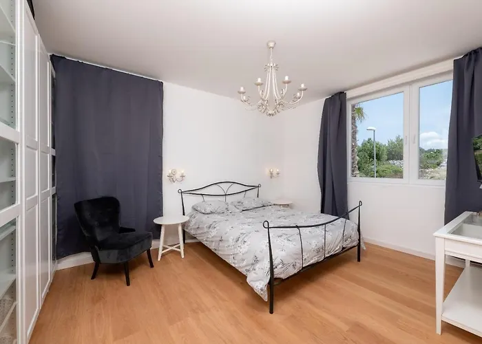 Villa Luxury With A Swimming Pool Hvar - 15992 *