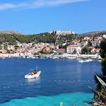 Luxury With A Swimming Pool Hvar - 15992 Хвар